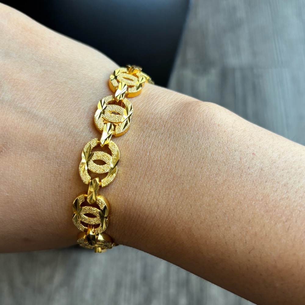New Gold Link C Women's Bracelet - Yellow Gold Bracelet - Picture 3 of 7